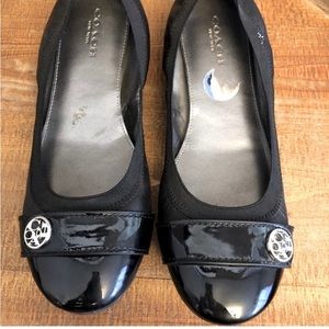 Coach Chelsea Leather Signature silver Jacquard Black Ballet Flat. 6.5.